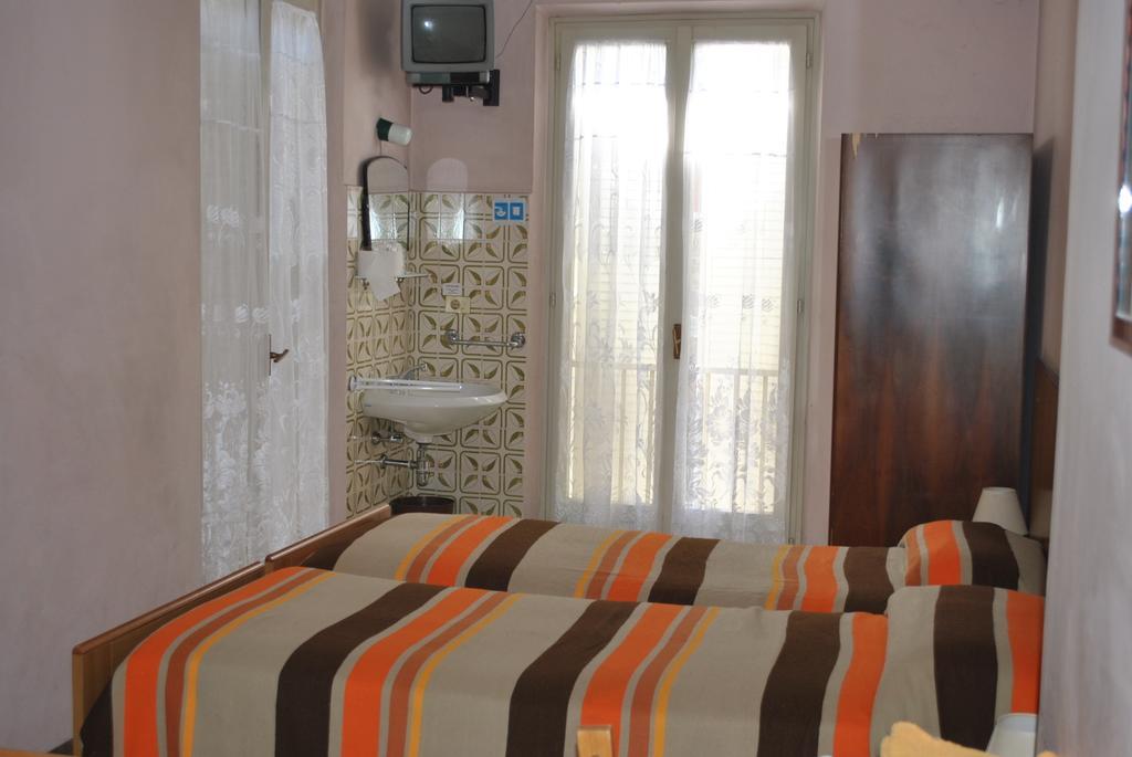 Albergo Alla Rocca 加尔达 客房 照片